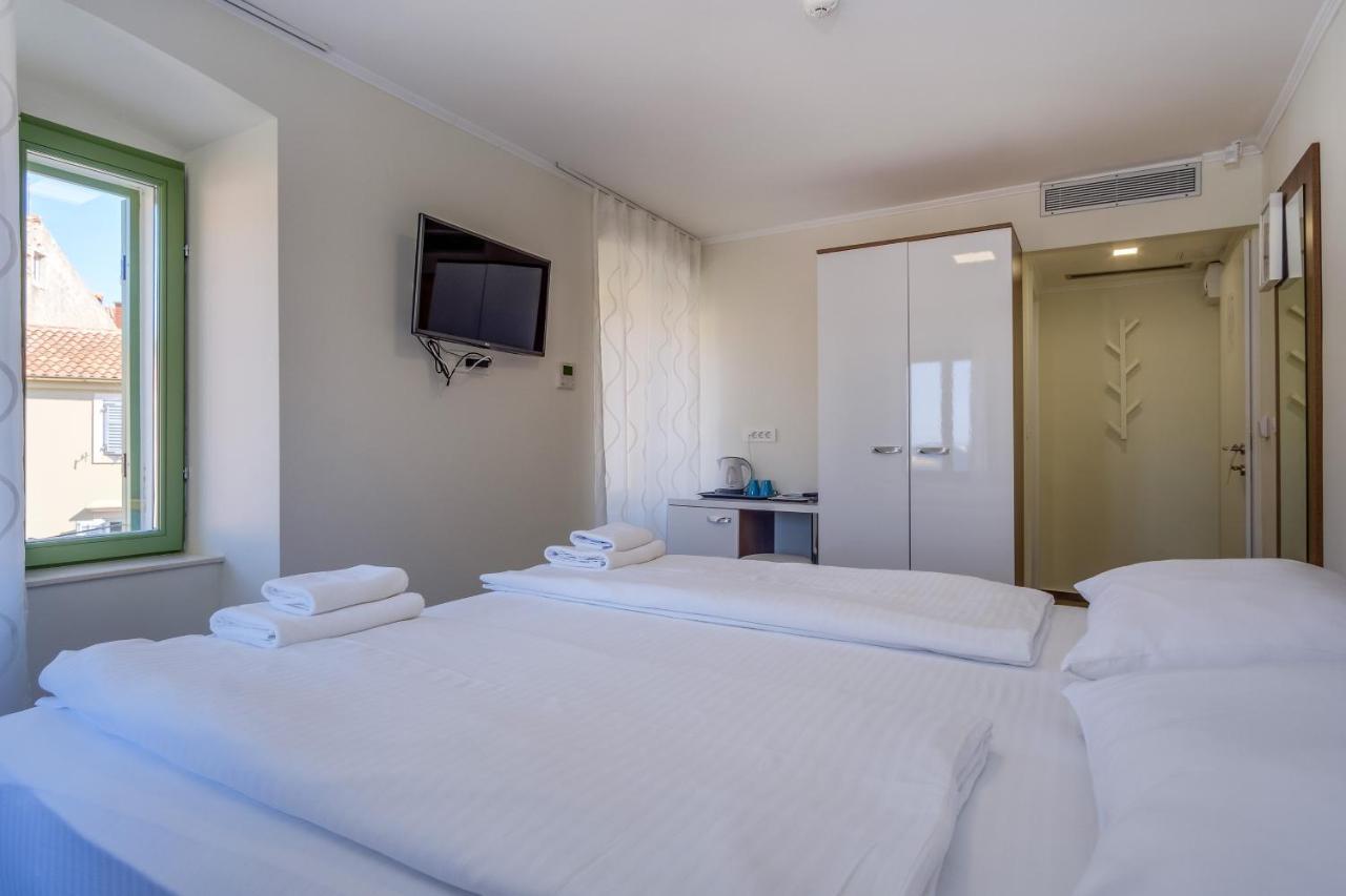 Hotel Vila Conte Veli Lošinj Zewnętrze zdjęcie