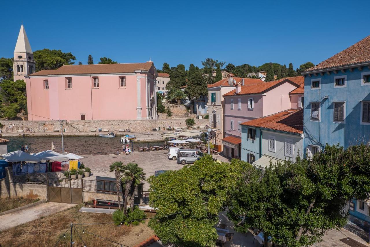 Hotel Vila Conte Veli Lošinj Zewnętrze zdjęcie