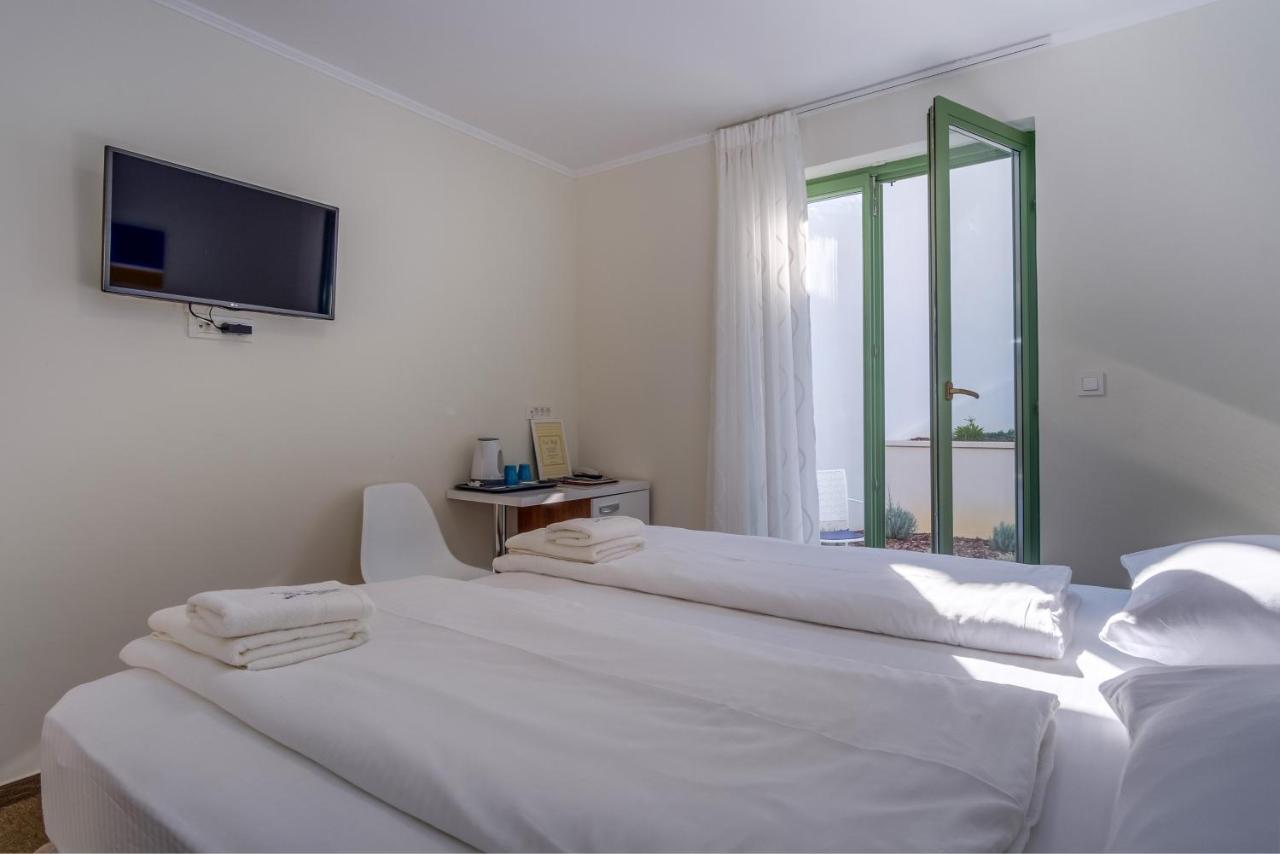 Hotel Vila Conte Veli Lošinj Zewnętrze zdjęcie
