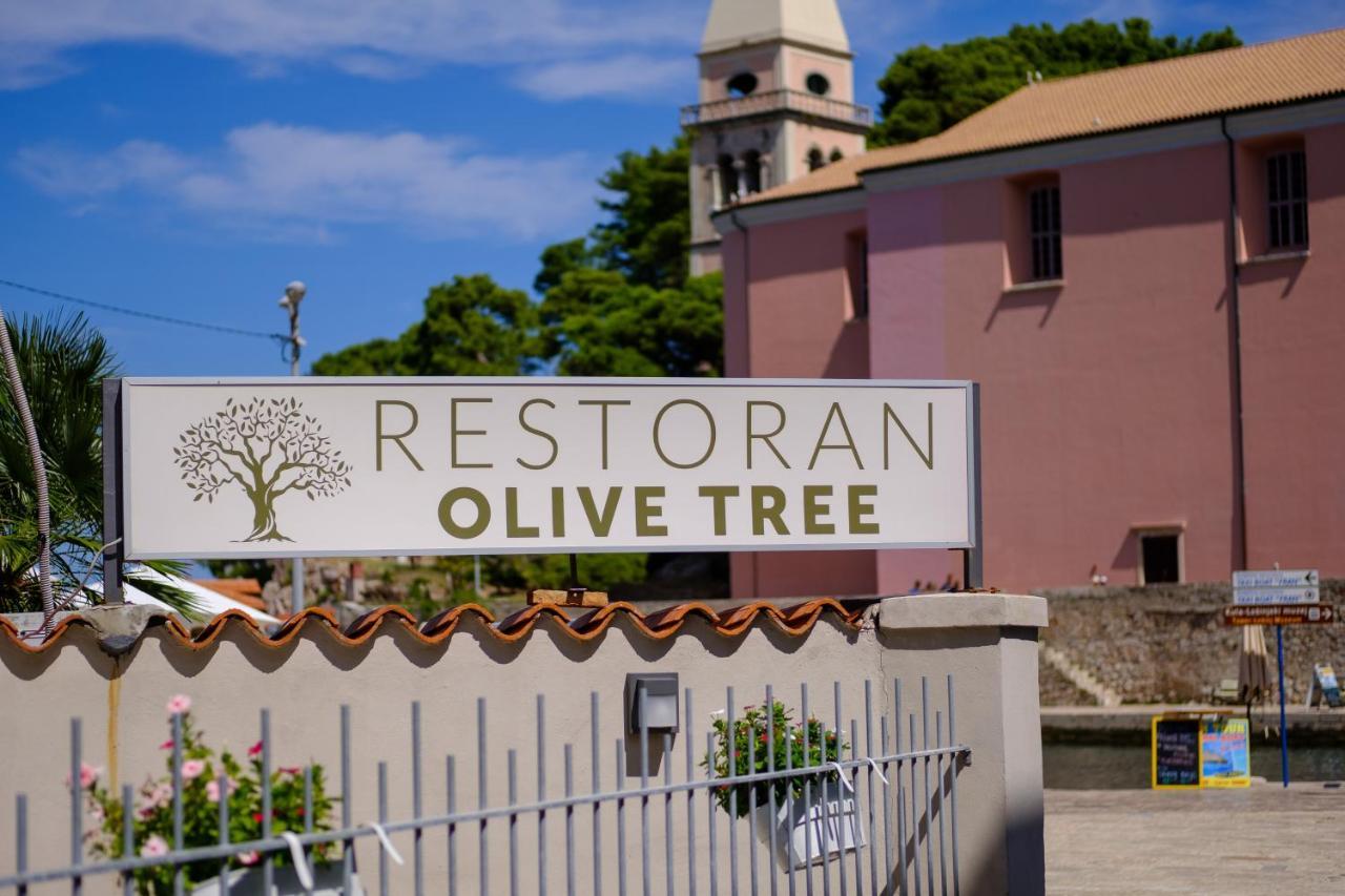 Hotel Vila Conte Veli Lošinj Zewnętrze zdjęcie