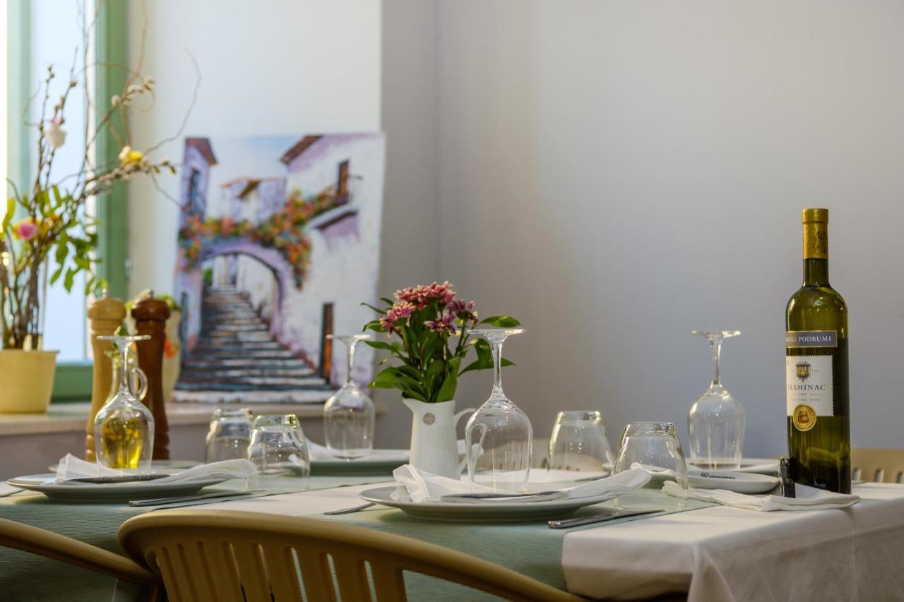 Hotel Vila Conte Veli Lošinj Zewnętrze zdjęcie
