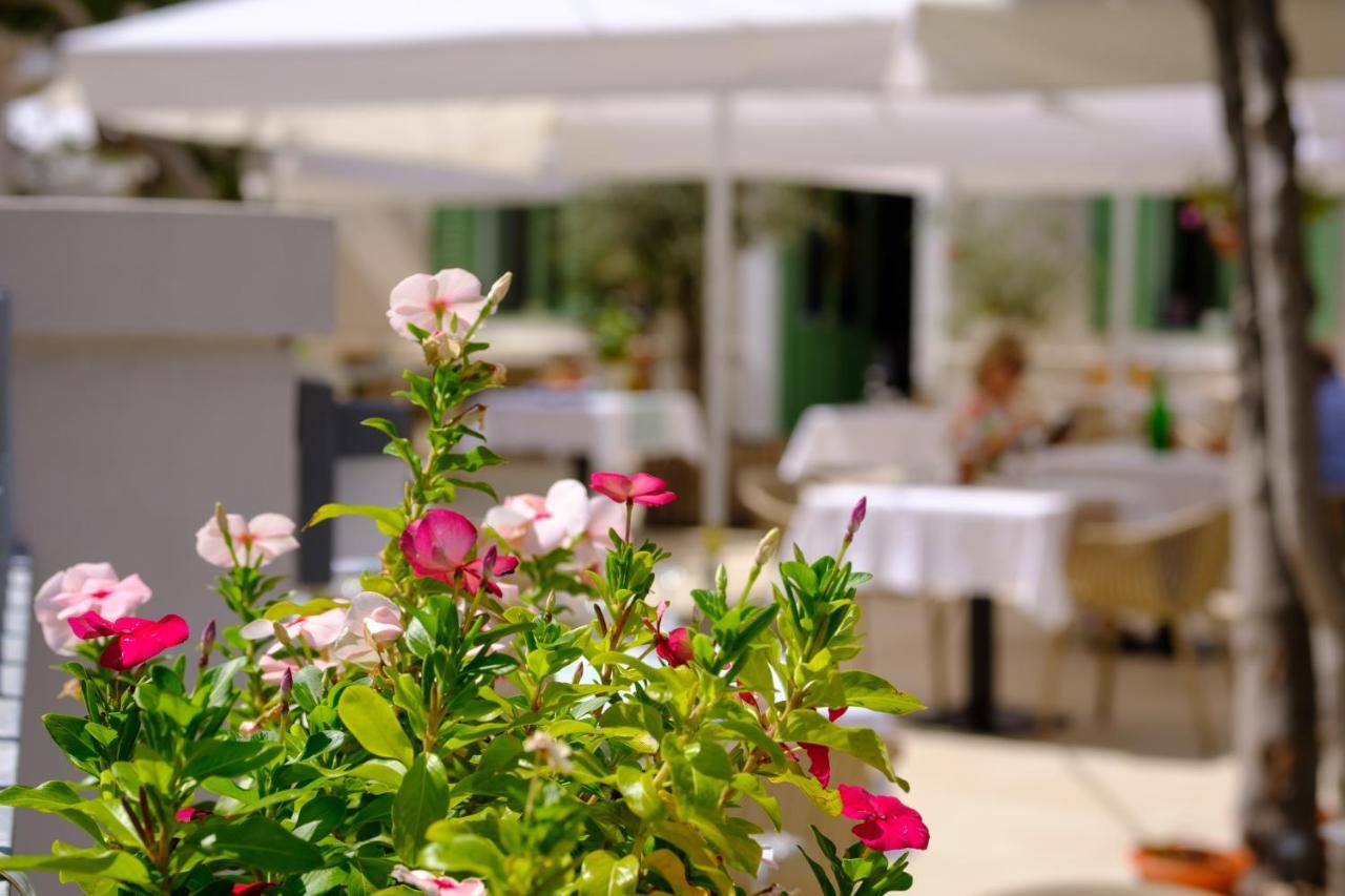 Hotel Vila Conte Veli Lošinj Zewnętrze zdjęcie
