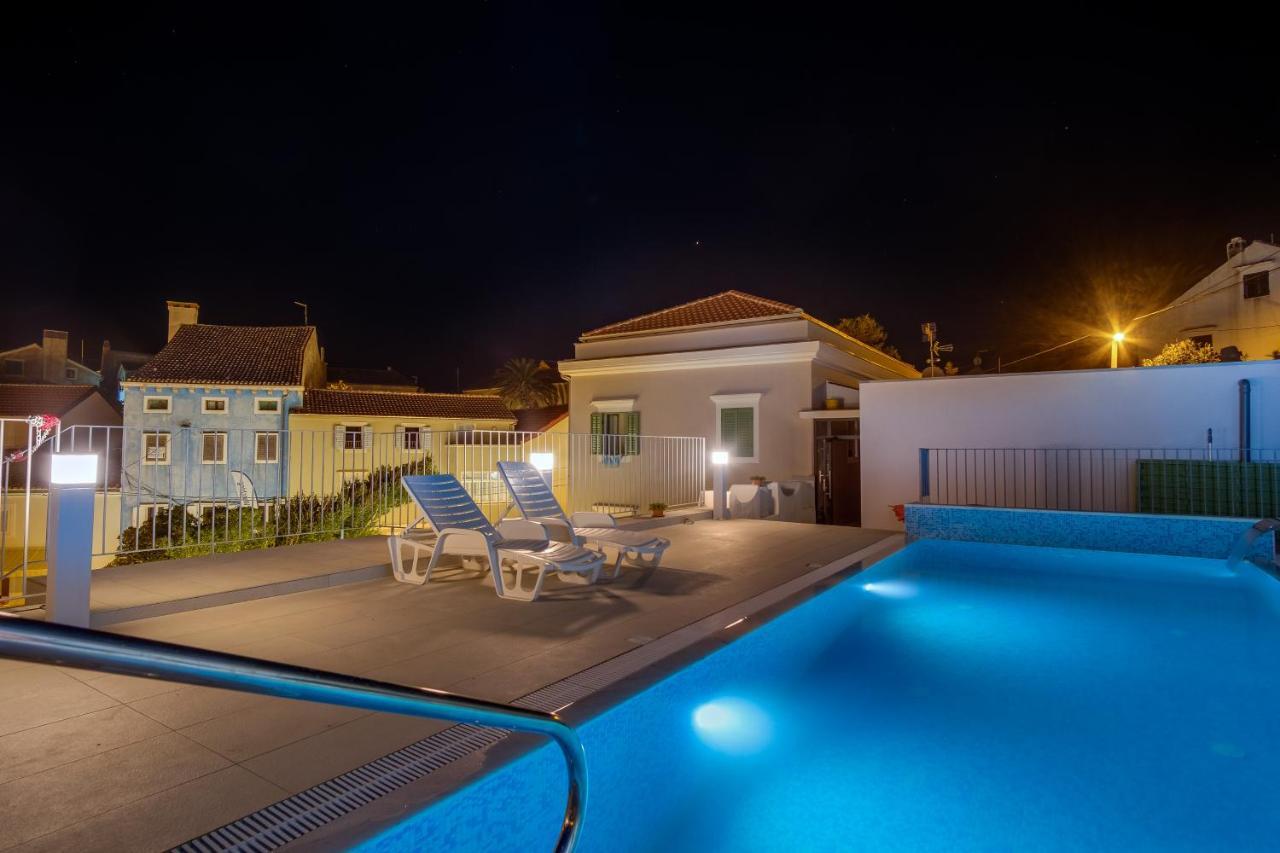 Hotel Vila Conte Veli Lošinj Zewnętrze zdjęcie